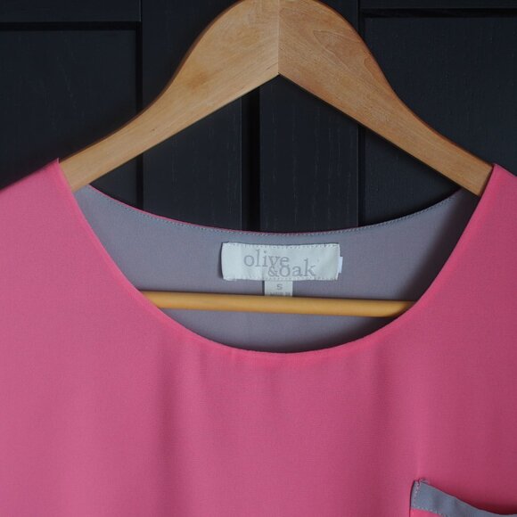 Olive & Oak | Short Sleeve Coral & Grey Blouse - Picture 3 of 4